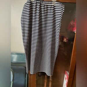 The Klassy Girl Black and White Pencil Skirt